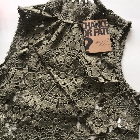 NWT Lace shell - Picture 2 of 3